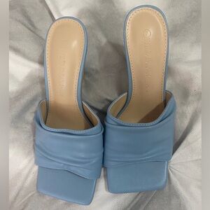 Wild Diva Lounge Blue Square Toe Heels - Size 7